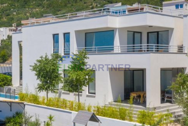 Casa, 360 m2, Vendita, Makarska